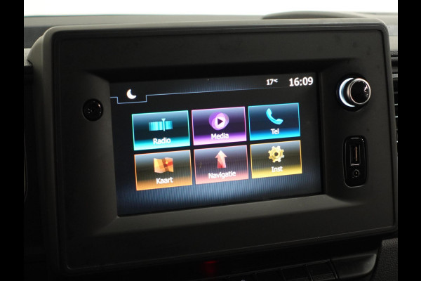 Renault Master T35 2.3 dCi 135PK L2H2 Airco Cruise Control Camera Nav PDC V+A Trekhaak 270° Deuren
