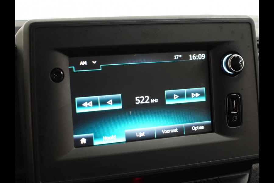 Renault Master T35 2.3 dCi 135PK L2H2 Airco Cruise Control Camera Nav PDC V+A Trekhaak 270° Deuren