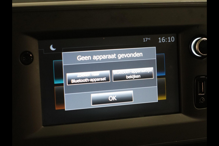 Renault Master T35 2.3 dCi 135PK L2H2 Airco Cruise Control Camera Nav PDC V+A Trekhaak 270° Deuren