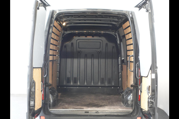 Renault Master T33 2.3 dCi 135PK L2H2 Work Edition Airco Cruise Camera Navigatie Parkeersensoren Trekhaak