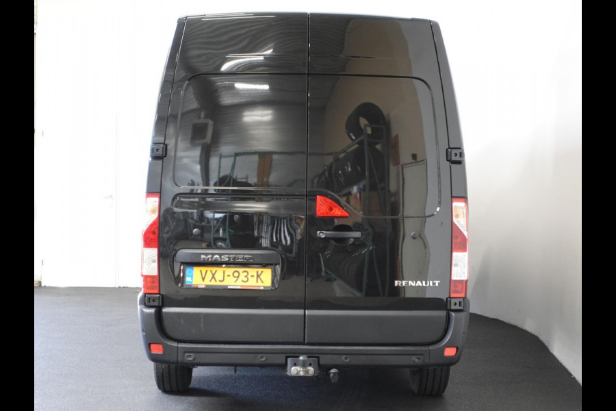 Renault Master T33 2.3 dCi 135PK L2H2 Work Edition Airco Cruise Camera Navigatie Parkeersensoren Trekhaak