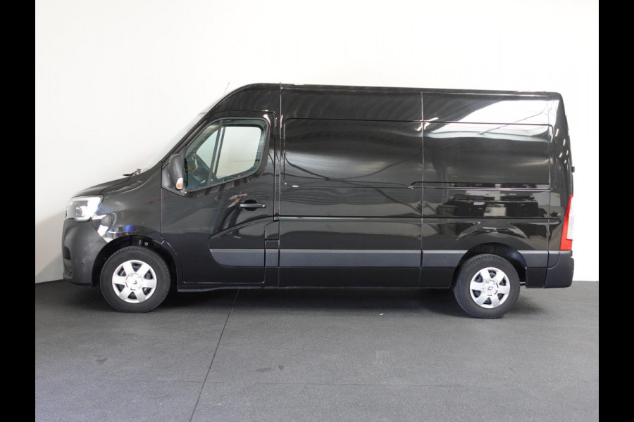 Renault Master T33 2.3 dCi 135PK L2H2 Work Edition Airco Cruise Camera Navigatie Parkeersensoren Trekhaak