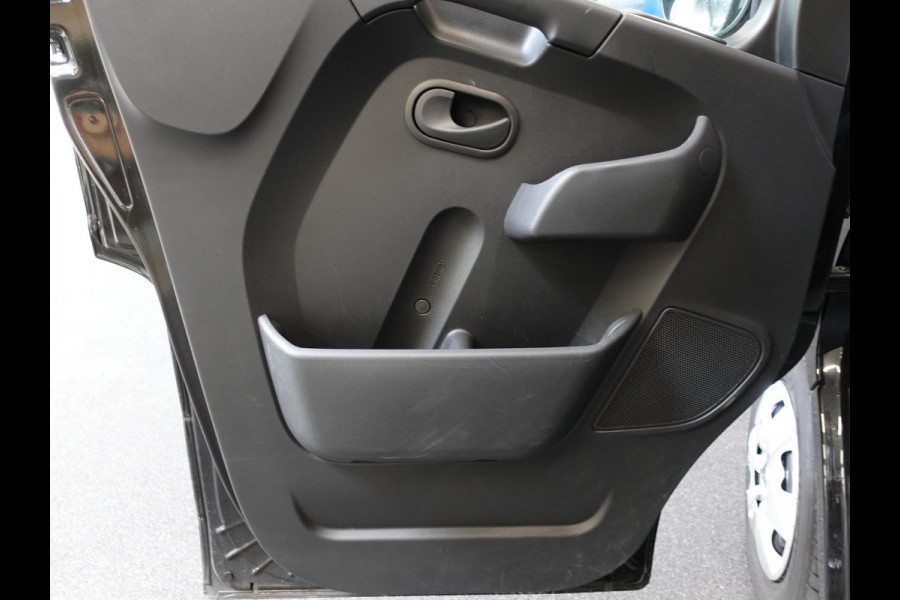 Renault Master T33 2.3 dCi 135PK L2H2 Work Edition Airco Cruise Camera Navigatie Parkeersensoren Trekhaak