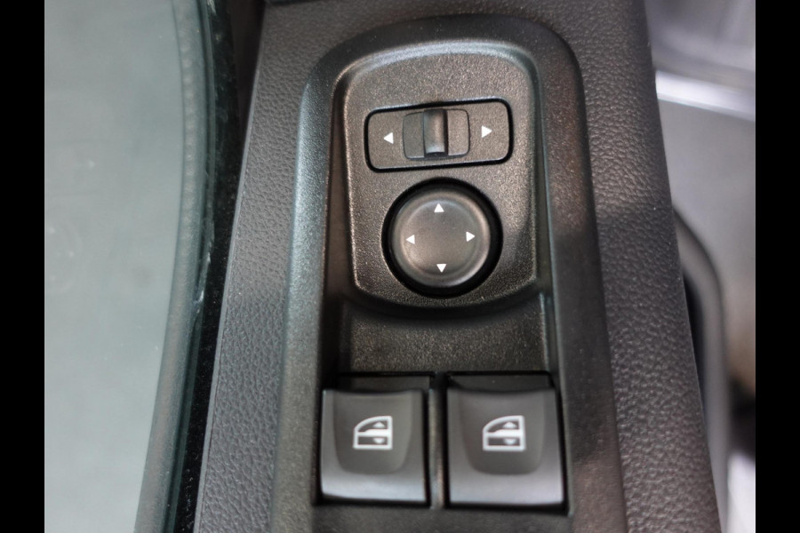 Renault Master T33 2.3 dCi 135PK L2H2 Work Edition Airco Cruise Camera Navigatie Parkeersensoren Trekhaak