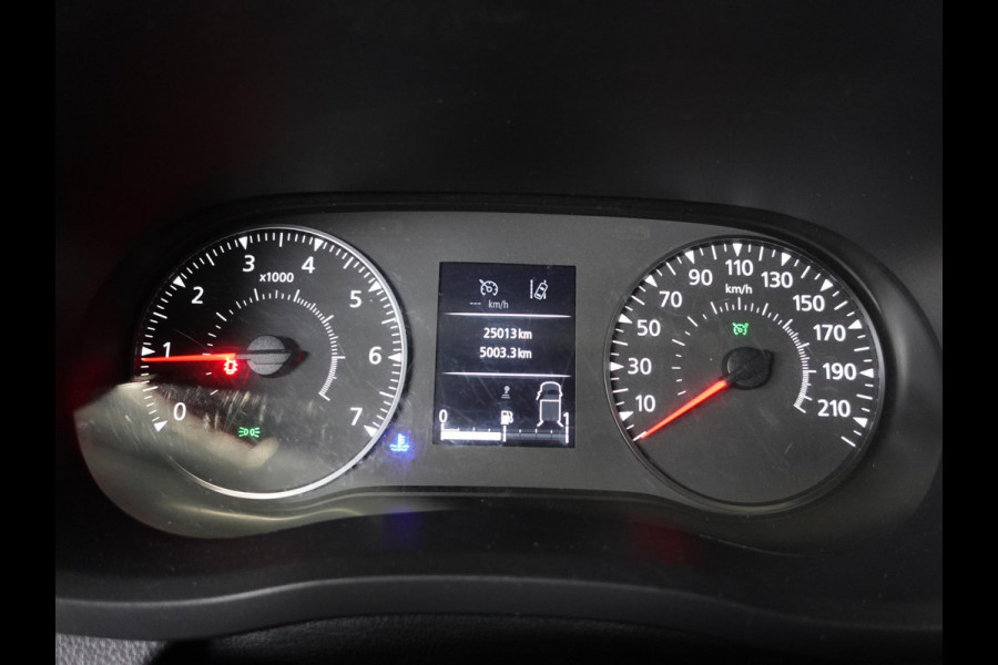 Renault Master T33 2.3 dCi 135PK L2H2 Work Edition Airco Cruise Camera Navigatie Parkeersensoren Trekhaak