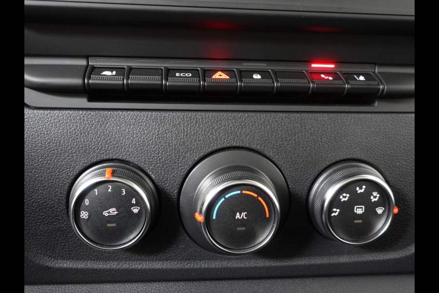 Renault Master T33 2.3 dCi 135PK L2H2 Work Edition Airco Cruise Camera Navigatie Parkeersensoren Trekhaak