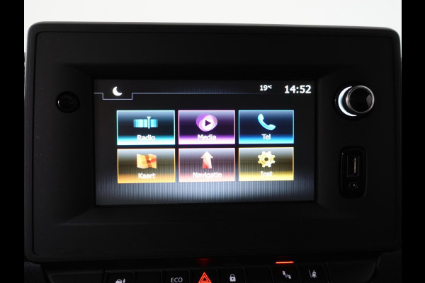 Renault Master T33 2.3 dCi 135PK L2H2 Work Edition Airco Cruise Camera Navigatie Parkeersensoren Trekhaak