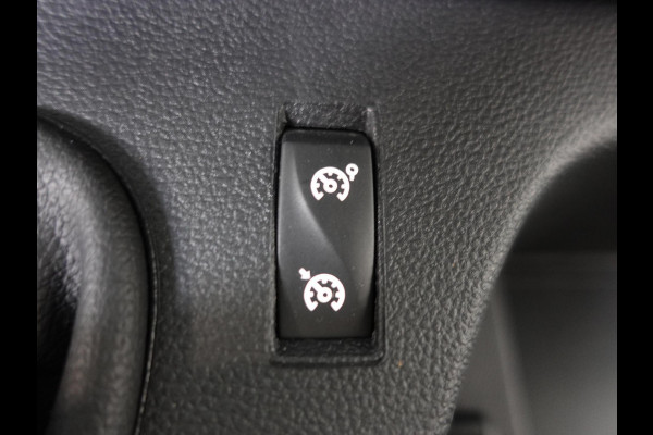 Renault Master T33 2.3 dCi 135PK L2H2 Work Edition Airco Cruise Camera Navigatie Parkeersensoren Trekhaak