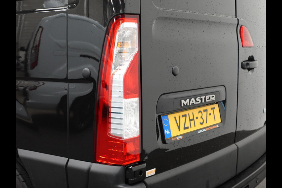 Renault Master T33 2.3 dCi 135PK L2H2 Work Edition Airco Bluetooth Cruise Control Trekhaak