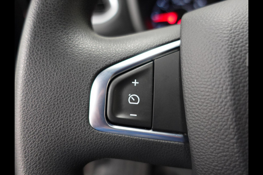 Renault Master T33 2.3 dCi 135PK L2H2 Work Edition Airco Bluetooth Cruise Control Trekhaak