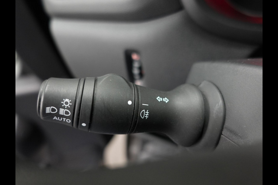 Renault Master T33 2.3 dCi 135PK L2H2 Work Edition Airco Bluetooth Cruise Control Trekhaak