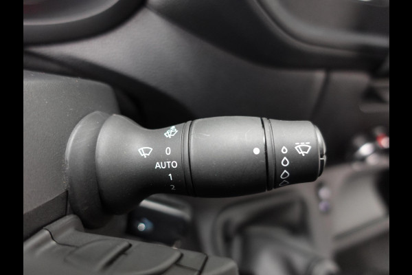 Renault Master T33 2.3 dCi 135PK L2H2 Work Edition Airco Bluetooth Cruise Control Trekhaak