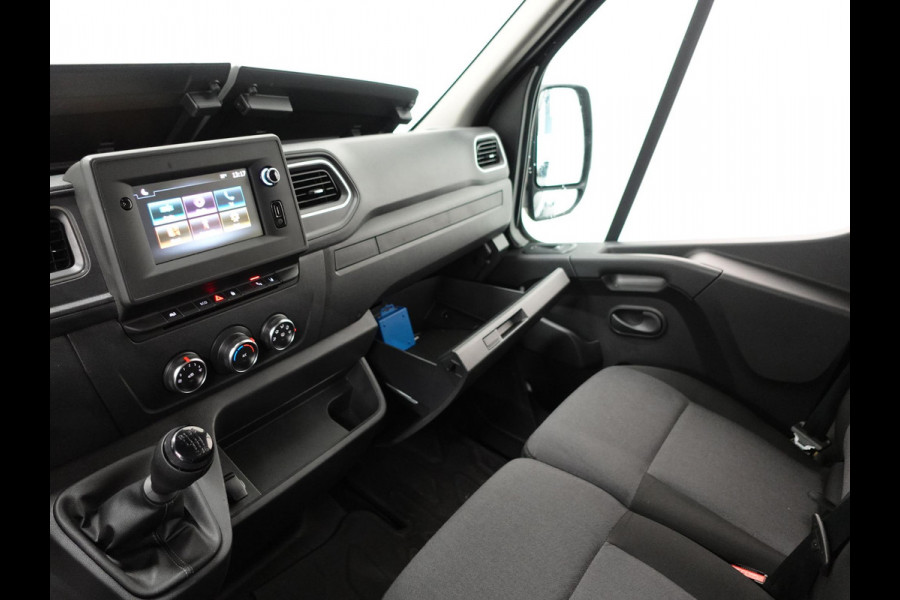 Renault Master T33 2.3 dCi 135PK L2H2 Work Edition Airco Bluetooth Cruise Control Trekhaak