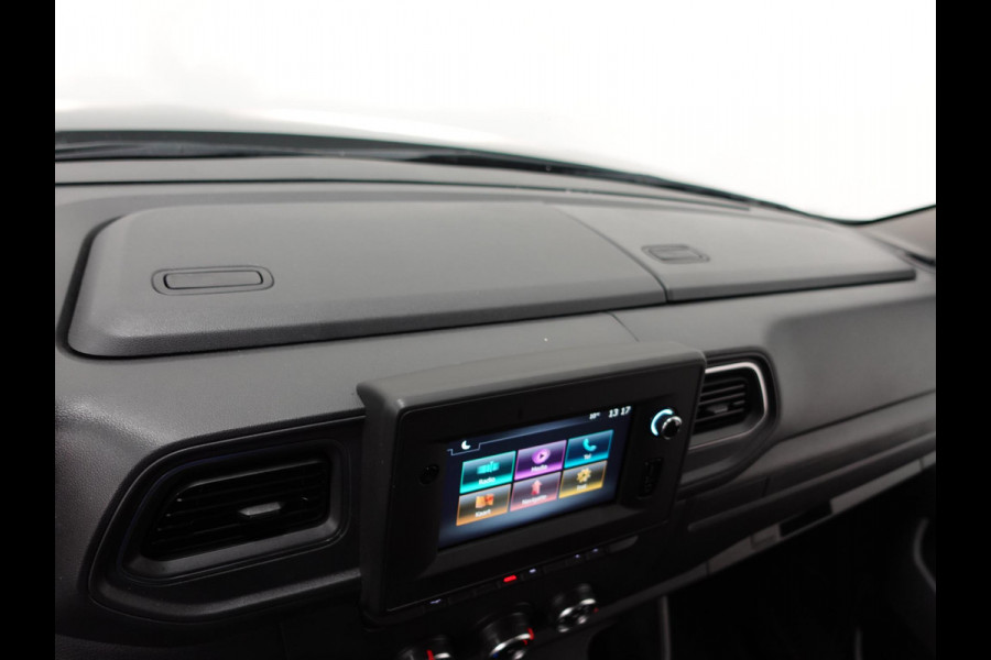 Renault Master T33 2.3 dCi 135PK L2H2 Work Edition Airco Bluetooth Cruise Control Trekhaak