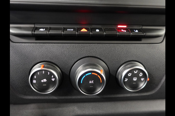 Renault Master T33 2.3 dCi 135PK L2H2 Work Edition Airco Bluetooth Cruise Control Trekhaak