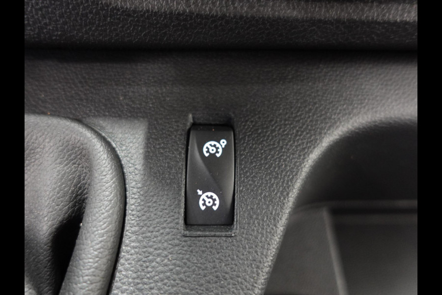 Renault Master T33 2.3 dCi 135PK L2H2 Work Edition Airco Bluetooth Cruise Control Trekhaak