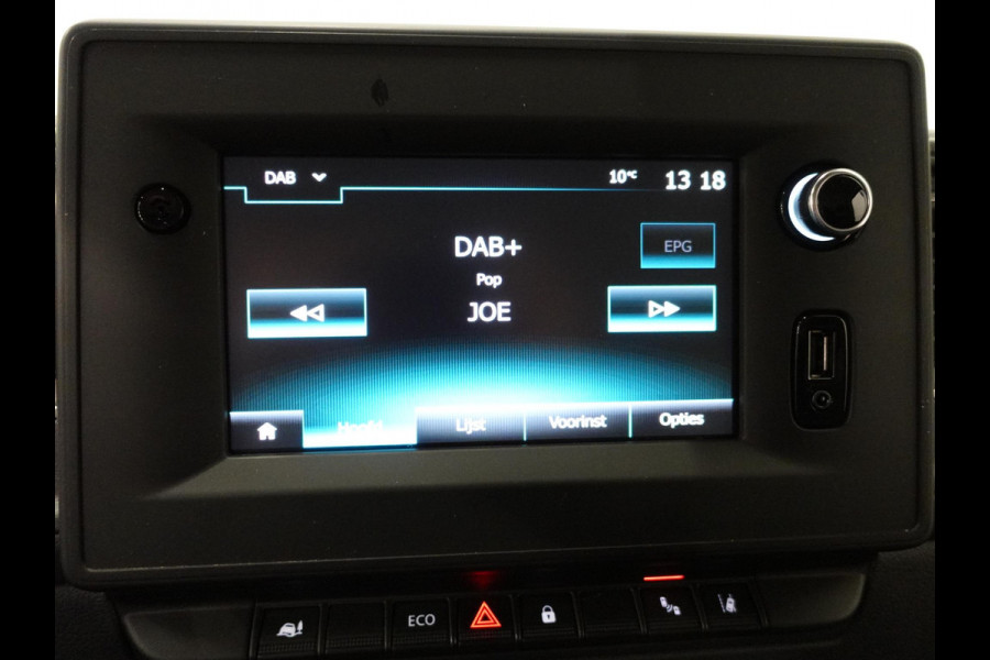 Renault Master T33 2.3 dCi 135PK L2H2 Work Edition Airco Bluetooth Cruise Control Trekhaak