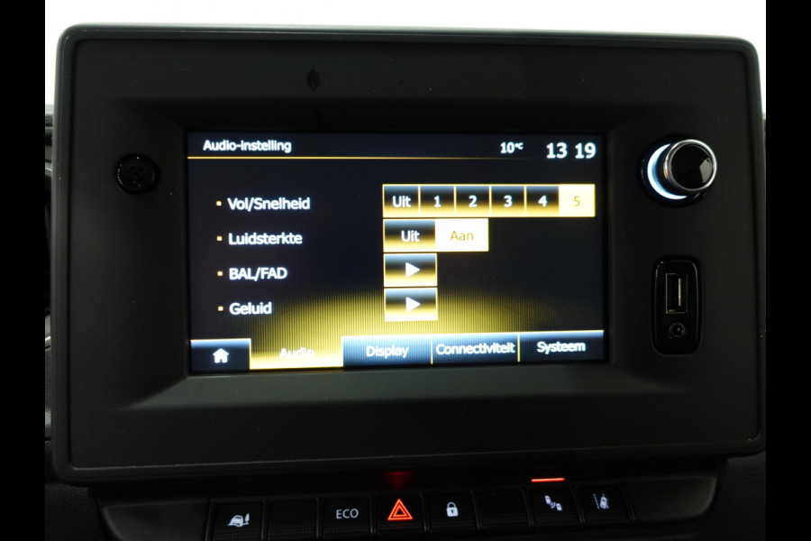 Renault Master T33 2.3 dCi 135PK L2H2 Work Edition Airco Bluetooth Cruise Control Trekhaak