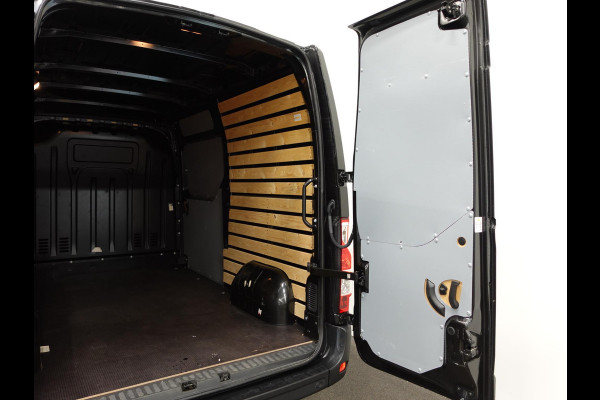 Renault Master T33 2.3 dCi 135PK L2H2 Work Edition Airco Bluetooth Cruise Control Trekhaak
