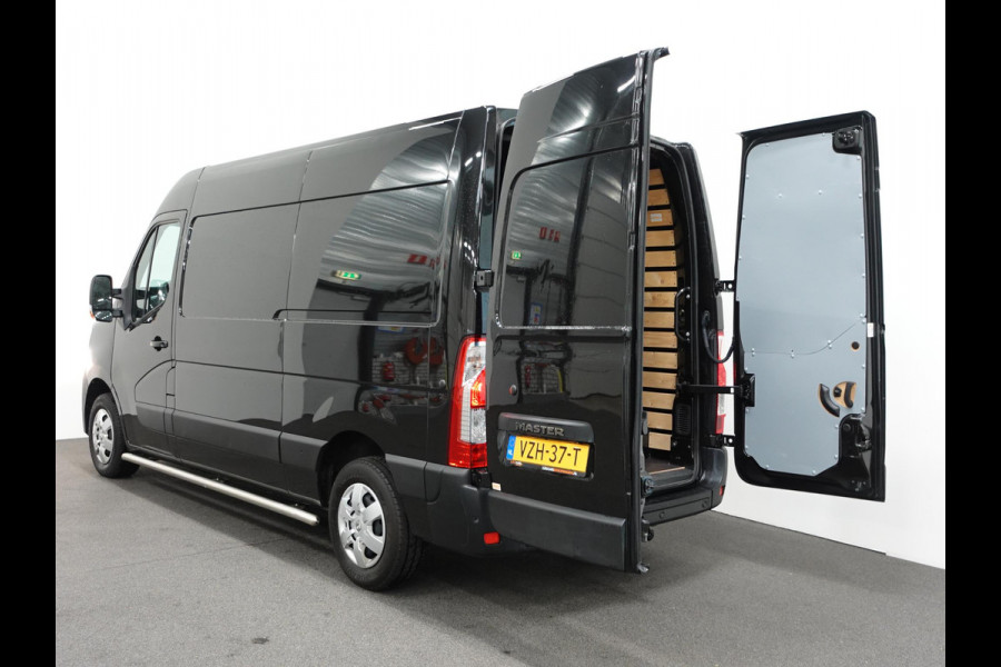 Renault Master T33 2.3 dCi 135PK L2H2 Work Edition Airco Bluetooth Cruise Control Trekhaak