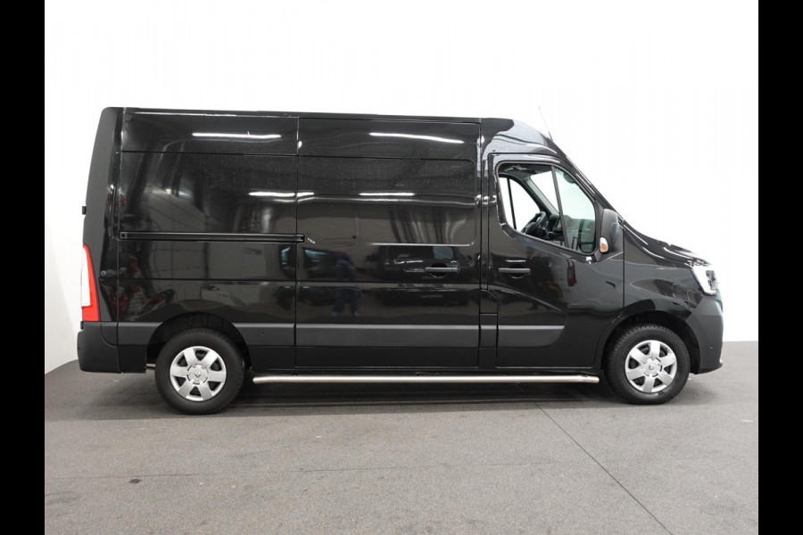 Renault Master T33 2.3 dCi 135PK L2H2 Work Edition Airco Bluetooth Cruise Control Trekhaak
