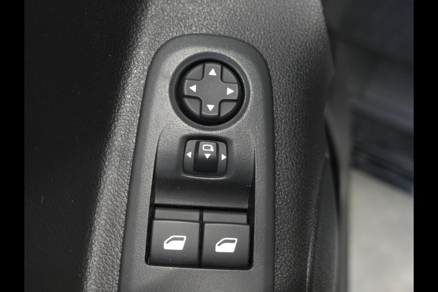 Opel Combo 1.5D L1H1 130pk Automaat Edition Airco Navigatie Apple Carplay/ Android Auto Trekhaak Betimmerd Cruise Control