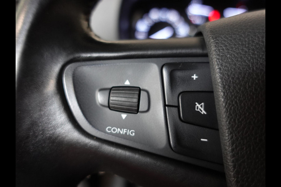 Opel Vivaro 2.0 CDTI L3H1 Dubbele Cabine Edition Navigatie Trekhaak Cruise control Airco