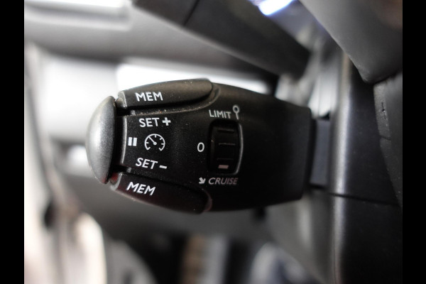 Opel Vivaro 2.0 CDTI L3H1 Dubbele Cabine Edition Navigatie Trekhaak Cruise control Airco