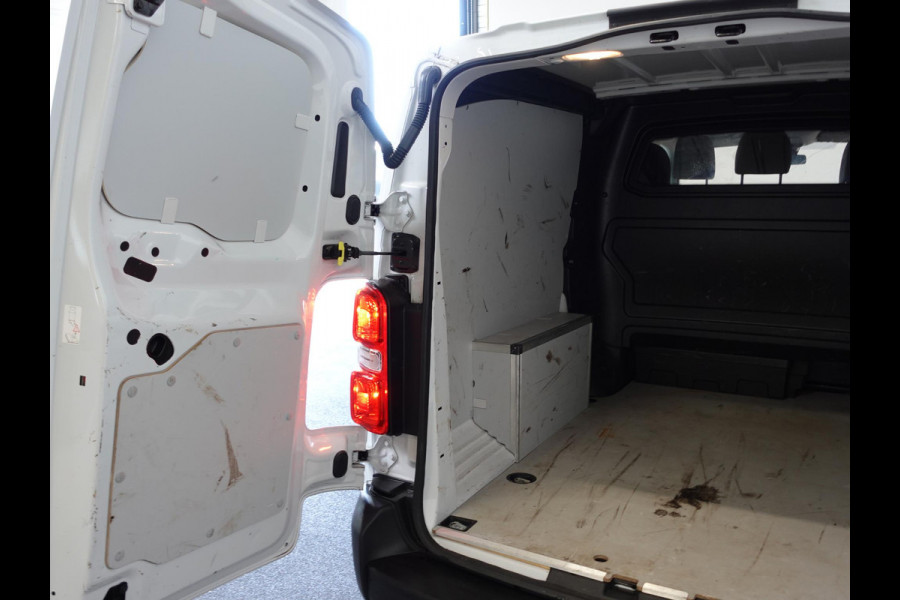 Opel Vivaro 2.0 CDTI L3H1 Dubbele Cabine Edition Navigatie Trekhaak Cruise control Airco