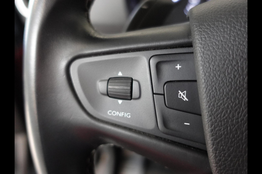 Opel Vivaro 2.0 CDTI 145 pk L3H1 Edition 3-zits Automaat Airco Navigatie Bluetooth Trekhaak