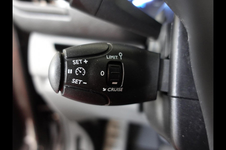 Opel Vivaro-e L3H1 Dubbele Cabine Edition 75 kWh Automaat Airco