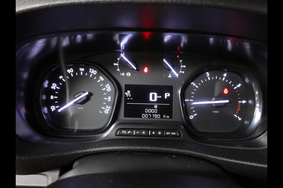 Peugeot Expert 145PK L3 Automaat Navigatie Apple Carplay Cruise control Trekhaak Parkeersensoren Euro6