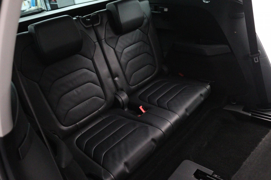 Škoda Kodiaq 1.4 TSI ACT Style Business 7p (TREKHAAK, STOELVERWARMING, CAMERA, SFEERVERLICHTING, ELEKTR STOELEN, NL-AUTO)