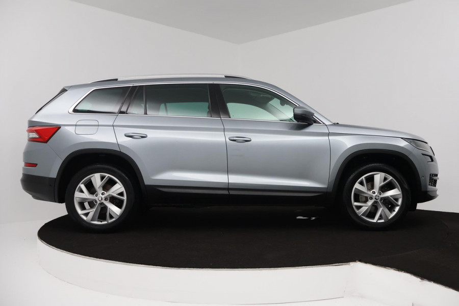 Škoda Kodiaq 1.4 TSI ACT Style Business 7p (TREKHAAK, STOELVERWARMING, CAMERA, SFEERVERLICHTING, ELEKTR STOELEN, NL-AUTO)