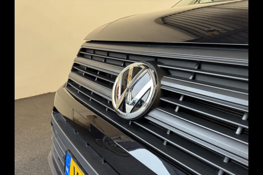 Volkswagen Crafter 2.0 TDI 177pk Automaat L3H3 / L2H2 Highline Camera Carplay Trekhaak Cruise control  Massage stoel
