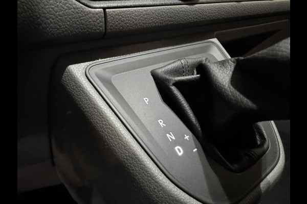 Volkswagen Crafter 2.0 TDI 177pk Automaat L3H3 / L2H2 Highline Camera Carplay Trekhaak Cruise control  Massage stoel