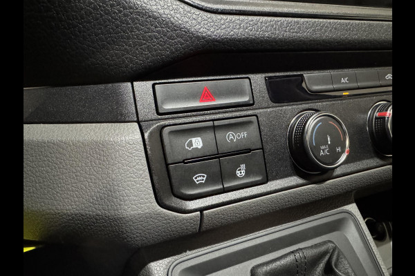 Volkswagen Crafter 2.0 TDI 177pk Automaat L3H3 / L2H2 Highline Camera Carplay Trekhaak Cruise control  Massage stoel