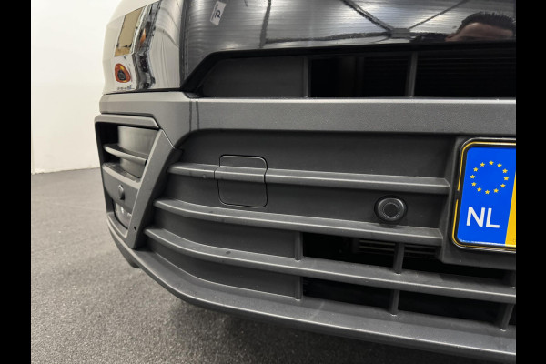 Volkswagen Crafter 2.0 TDI 177pk Automaat L3H3 / L2H2 Highline Camera Carplay Trekhaak Cruise control  Massage stoel