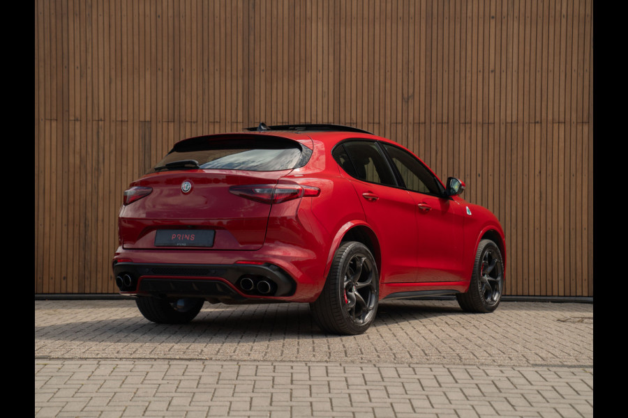 Alfa Romeo Stelvio 2.9 V6 AWD Quadrifoglio | Panoramadak | Rosso Competizione | Lederen dashboard
