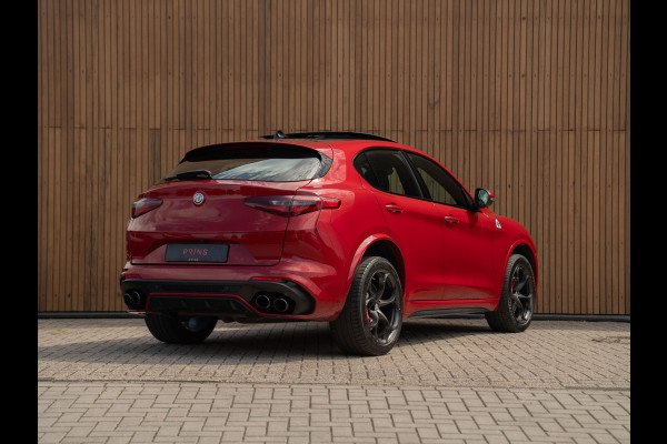 Alfa Romeo Stelvio 2.9 V6 AWD Quadrifoglio | Panoramadak | Rosso Competizione | Lederen dashboard