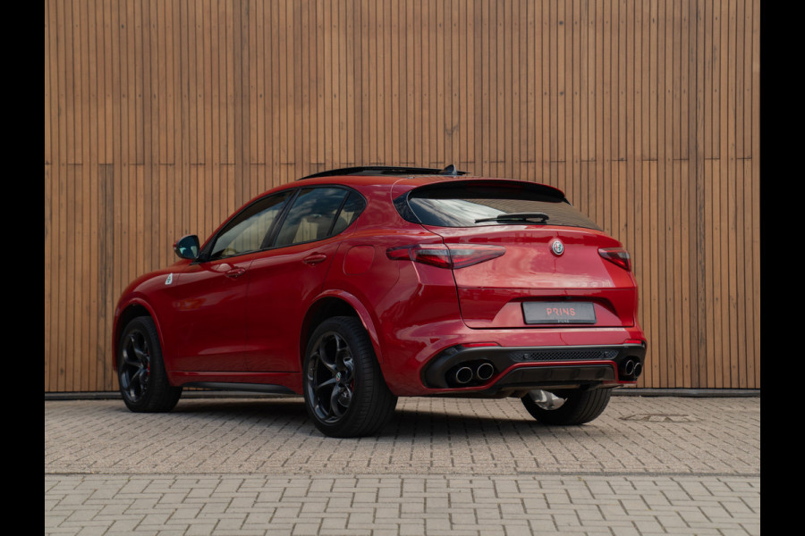 Alfa Romeo Stelvio 2.9 V6 AWD Quadrifoglio | Panoramadak | Rosso Competizione | Lederen dashboard