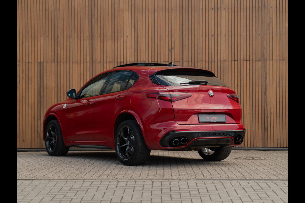 Alfa Romeo Stelvio 2.9 V6 AWD Quadrifoglio | Panoramadak | Rosso Competizione | Lederen dashboard