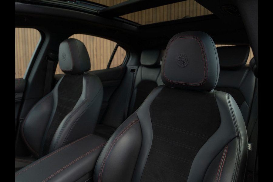 Alfa Romeo Stelvio 2.9 V6 AWD Quadrifoglio | Panoramadak | Rosso Competizione | Lederen dashboard