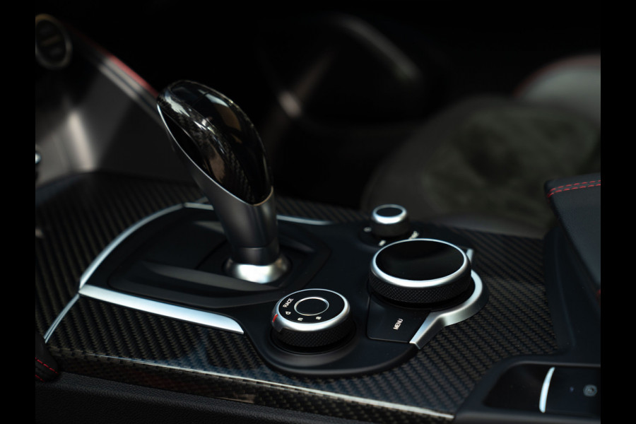 Alfa Romeo Stelvio 2.9 V6 AWD Quadrifoglio | Panoramadak | Rosso Competizione | Lederen dashboard