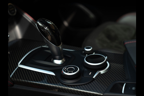 Alfa Romeo Stelvio 2.9 V6 AWD Quadrifoglio | Panoramadak | Rosso Competizione | Lederen dashboard