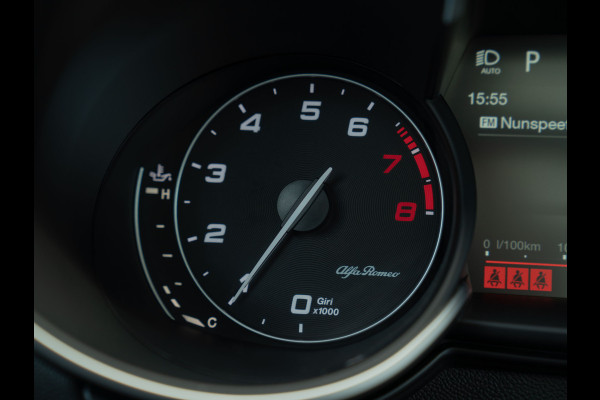 Alfa Romeo Stelvio 2.9 V6 AWD Quadrifoglio | Panoramadak | Rosso Competizione | Lederen dashboard