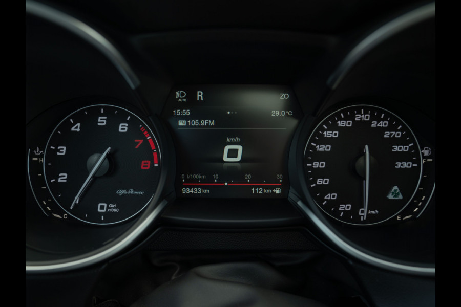 Alfa Romeo Stelvio 2.9 V6 AWD Quadrifoglio | Panoramadak | Rosso Competizione | Lederen dashboard