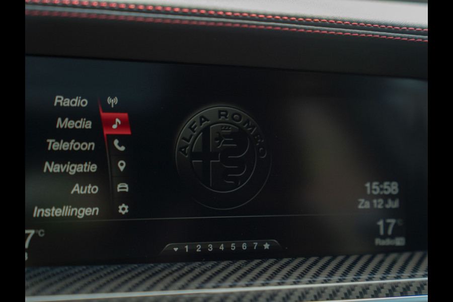 Alfa Romeo Stelvio 2.9 V6 AWD Quadrifoglio | Panoramadak | Rosso Competizione | Lederen dashboard