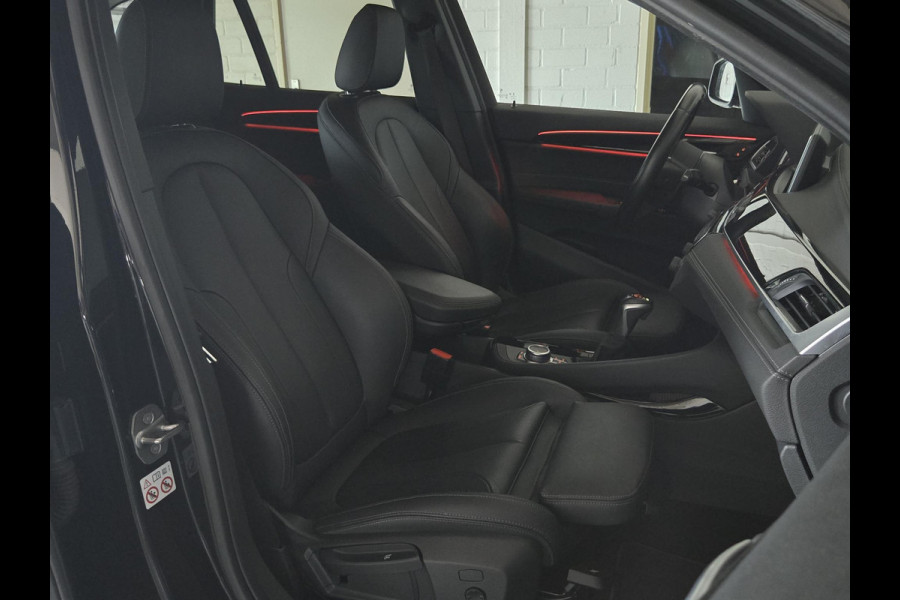 BMW X1 xDrive25e Sport Line | SPORTSTOELEN | LEDER | 18 INCH VELGEN |