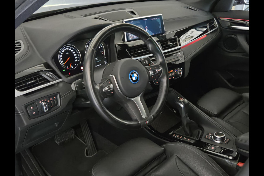 BMW X1 xDrive25e Sport Line | SPORTSTOELEN | LEDER | 18 INCH VELGEN |